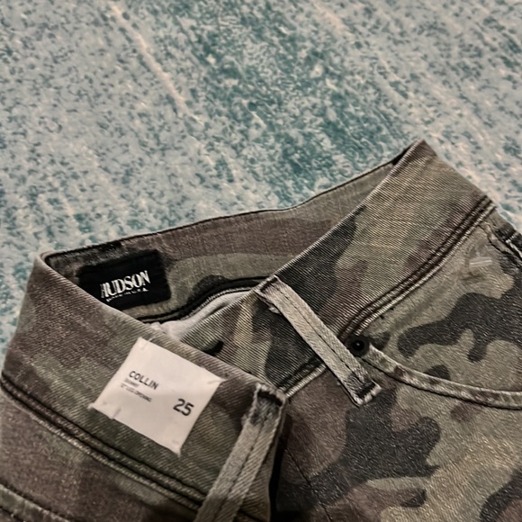 Hudson Jeans Collin Skinny - Picture 2 of 7